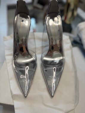 New In Box Good American Cinder-F*cking Rella Glass Pumps Size 8